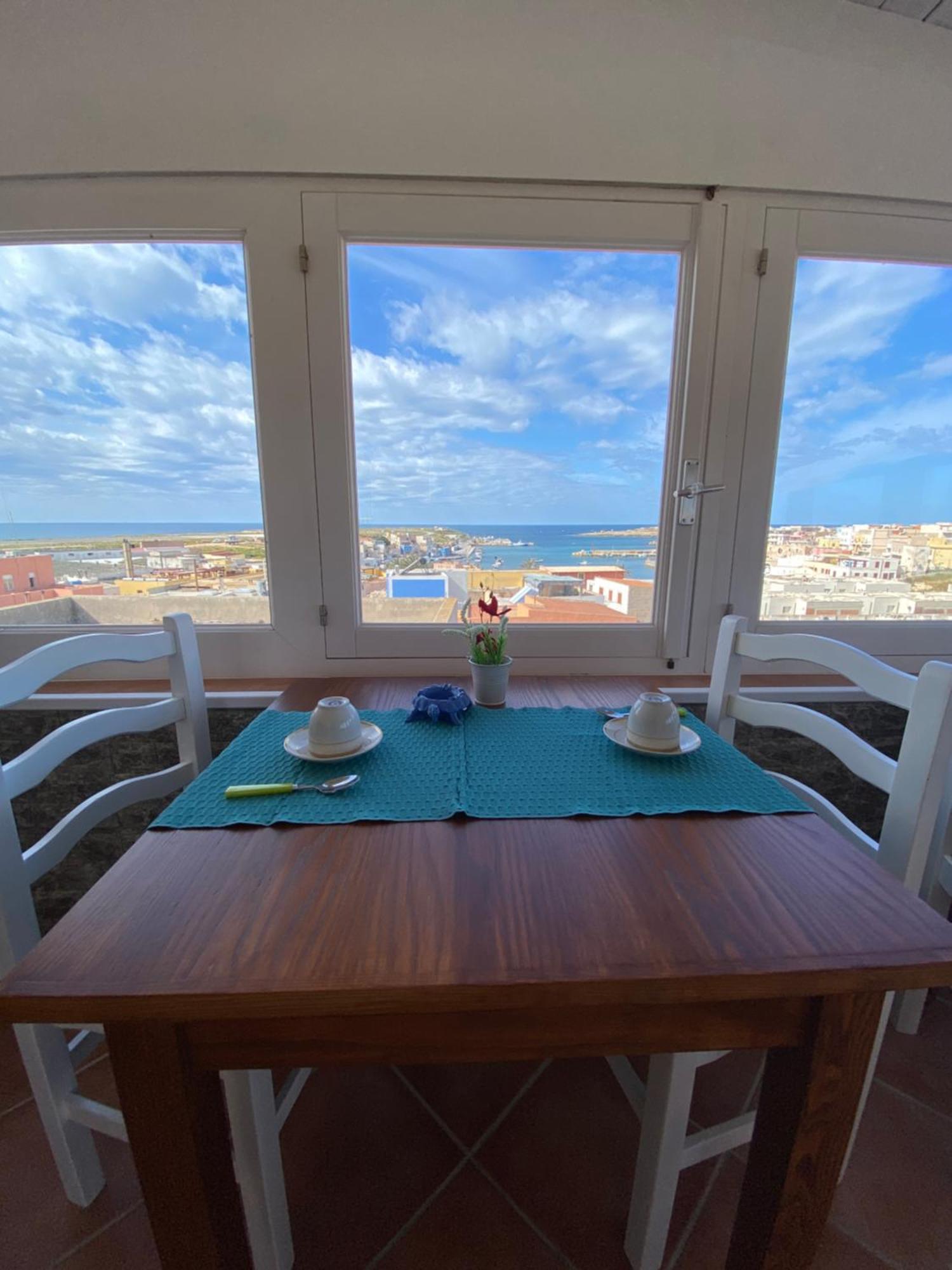 L'Olimpo Sul Mare Acomodação com café da manhã Lampedusa Exterior foto